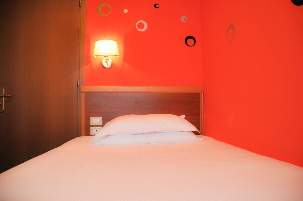 Hotel Marco Effe Mestrino Zimmer foto